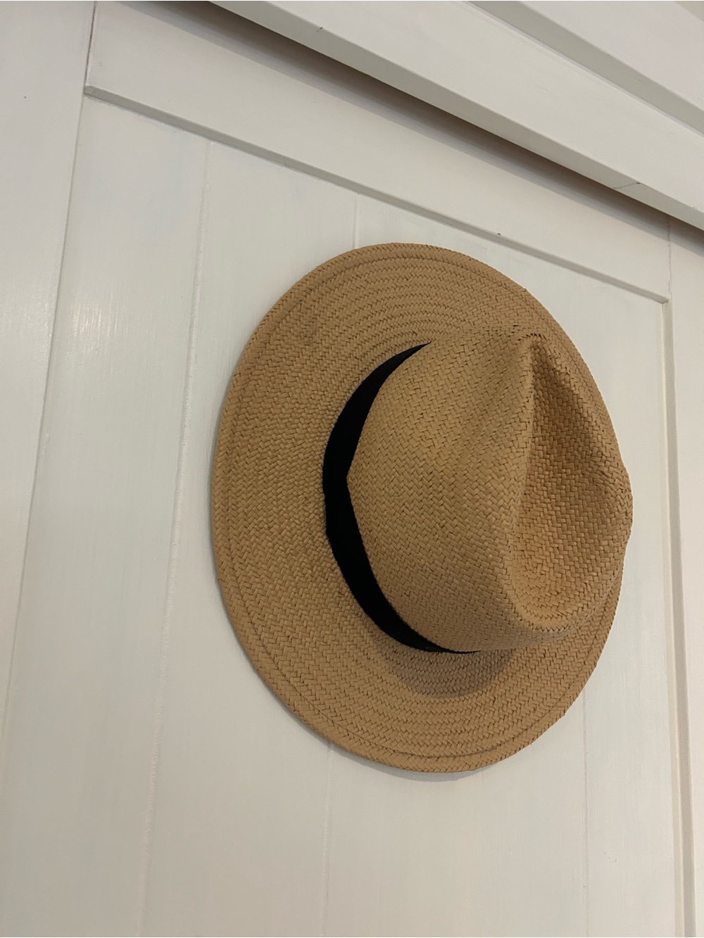 Axillary hat - Picture 2 of 3